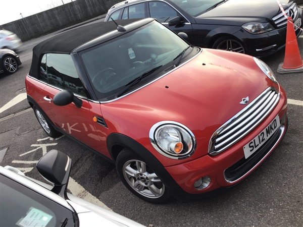 Mini Convertible 1.6 One 2dr - 15IN ALLOYS - DIGITAL CLIMATE