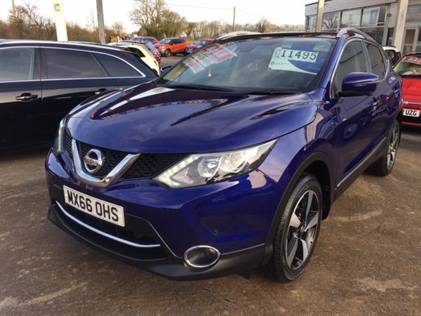 Nissan Qashqai 1.5 dCi N-Connecta 5dr, (Comfort Pk) GLASS