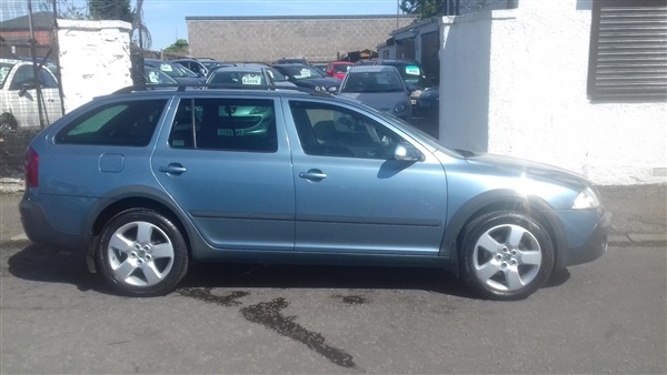 Skoda Octavia 2.0 TDI PD Scout 4x4 5dr