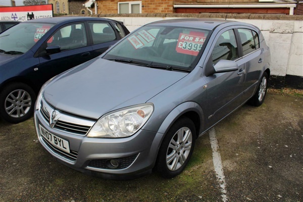 Vauxhall Astra 1.8i VVT Design Auto