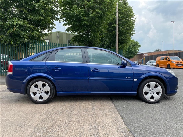 Vauxhall Vectra 2.2 i 16v Elite 5dr Auto