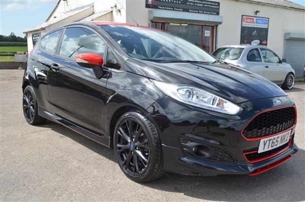 Ford Fiesta 1.0 EcoBoost 140 Zetec S Black 3dr....IMMACULATE