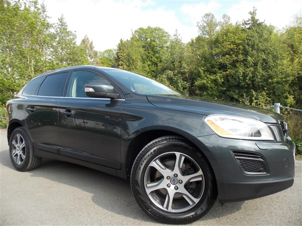 Volvo XC60 D] SE Lux 5dr Geartronic Metallic Grey