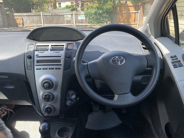 Reliable Toyota Yaris t2 - cat n