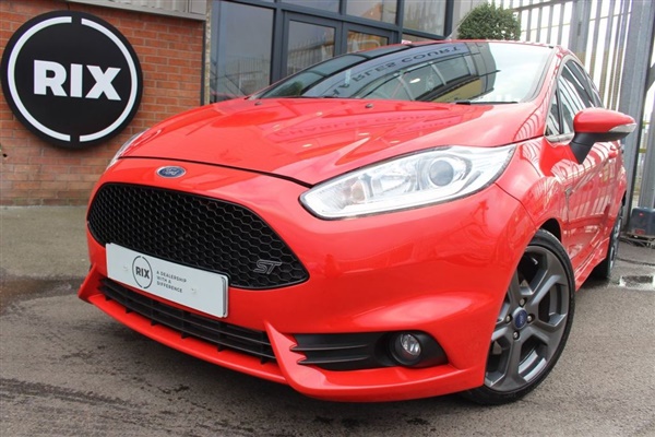 Ford Fiesta 1.6 ST-2 3d 180 BHP-HEATED HALF LEATHER-RECARO