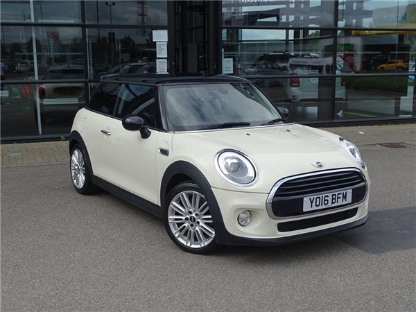 Mini Hatch 1.5 Cooper 3dr Auto