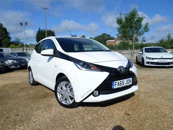 Toyota Aygo 1.0 VVT-i x-pression x-wave 5dr EU5