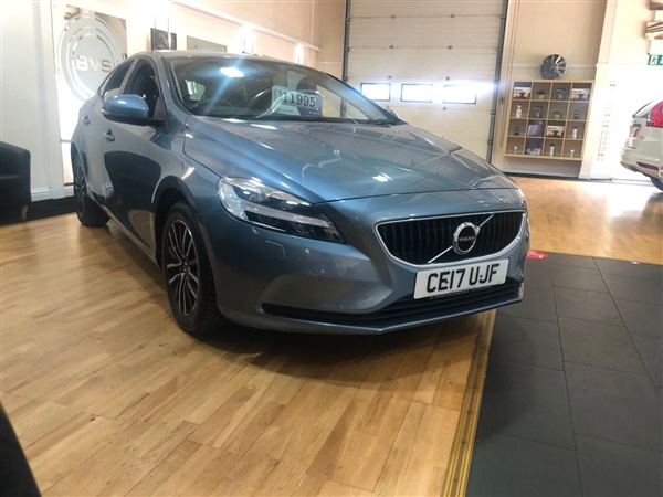 Volvo V40 D3 [4 Cyl 150] Momentum Nav Plus 5dr