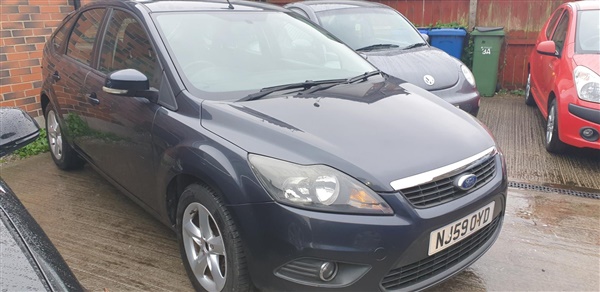Ford Focus 1.6 Zetec 5dr Drives and looks Superb