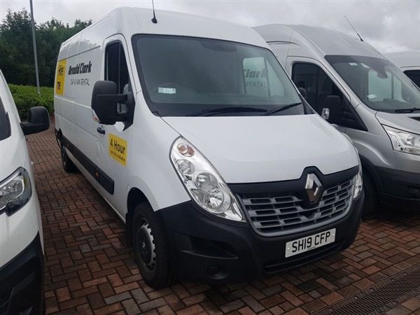 Renault Master Lm35Dci 130 Business Medium Roof Van