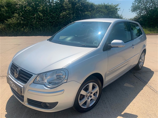 Volkswagen Polo 1.2 Match 60 3dr - full service history