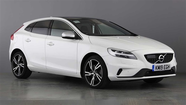 Volvo V40 (Xenium Pack, Winter pack, Intellisafe Pro) Auto