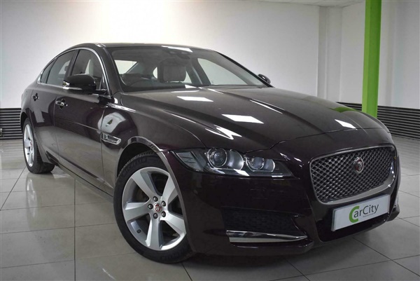 Jaguar XF 2.0d [180] Portfolio Auto AWD