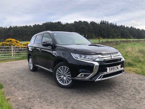 Mitsubishi Outlander PHEV SUV 4H AUTO WITH ONLY 930 MILES AS