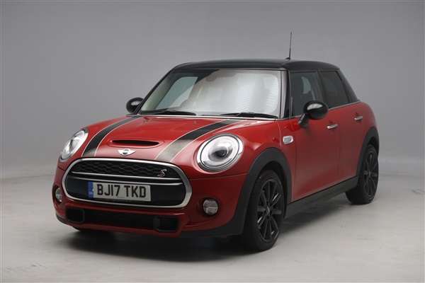 Mini Hatch 2.0 Cooper S D 5dr [Chili/Media Pack XL] - HEATED