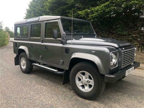 Land Rover Defender D XS UTILITY STATION WAGON