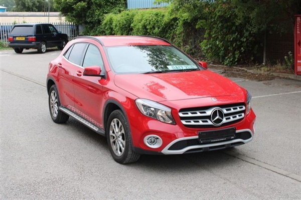 Mercedes-Benz GLA Class 2.1 GLA200d SE 7G-DCT Auto