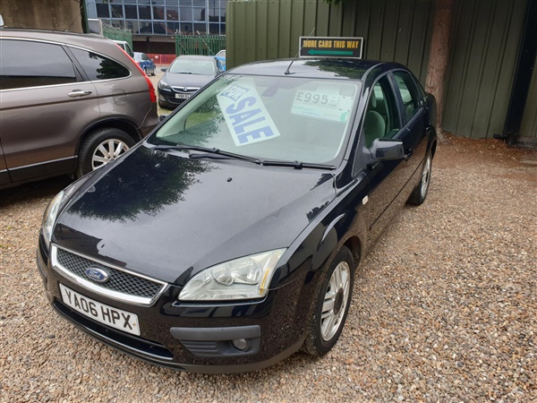 Ford Focus 1.6 Ghia 4dr