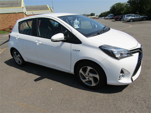 Toyota Yaris 1.5 VVT-h Icon E-CVT 5dr Auto