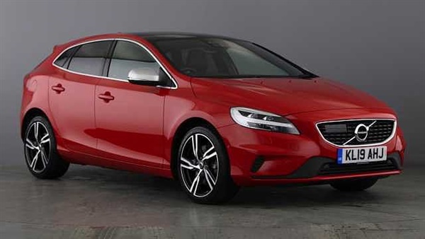 Volvo V40 (Panoramic Roof, Adaptive Cruise, Rear Parking