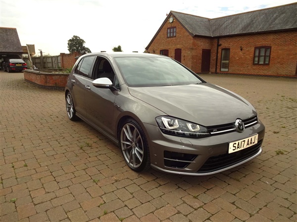 Volkswagen Golf 2.0 TSI BlueMotion Tech R 4MOTION (s/s) 5dr