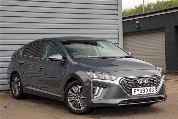 Hyundai Ioniq 1.6 GDi (105ps) Premium SE Plug-in Hybrid Semi