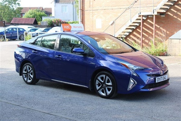 Toyota Prius 1.8 VVT-h Business Edition Plus CVT (s/s)(15in