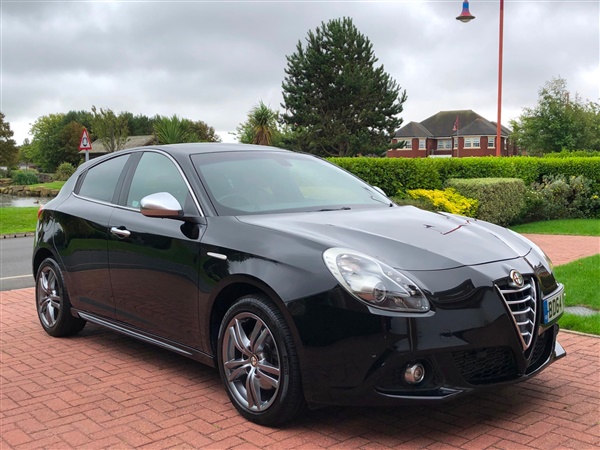 Alfa Romeo Giulietta 2.0 JTDM-2 Exclusive 5dr