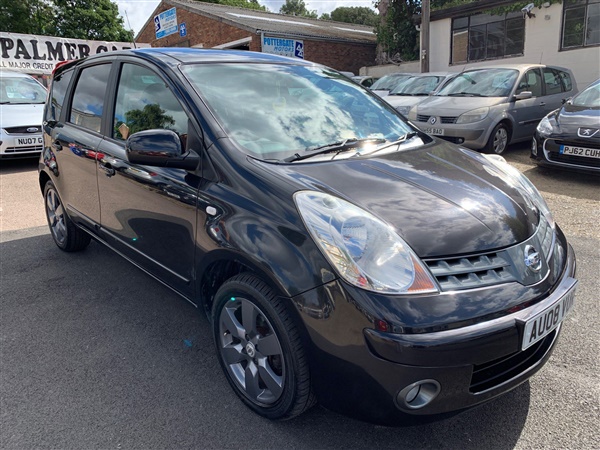 Nissan Note v Acenta R 5dr