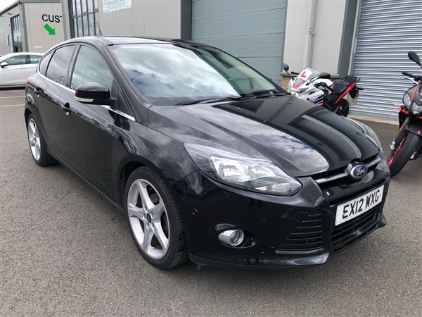 Ford Focus 1.6 TDCI 115BHP TITANIUM 5DR FRONT AND REAR