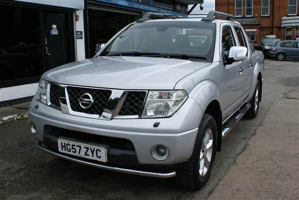 Nissan Navara Double Cab Pick Up Aventura 2.5dCi WD