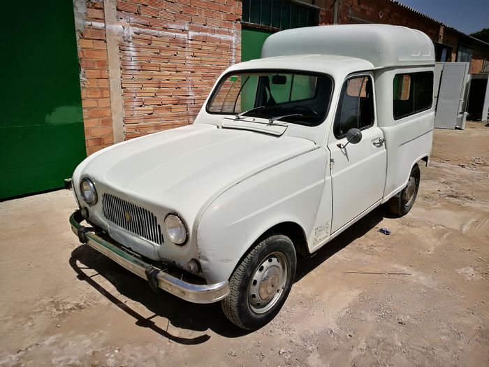 Renault - 4 F - 