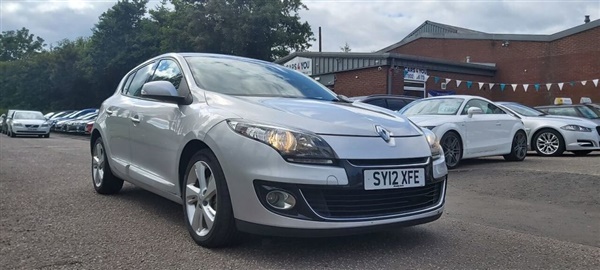 Renault Megane 1.6 DYNAMIQUE TOMTOM VVT 5d 110 BHP