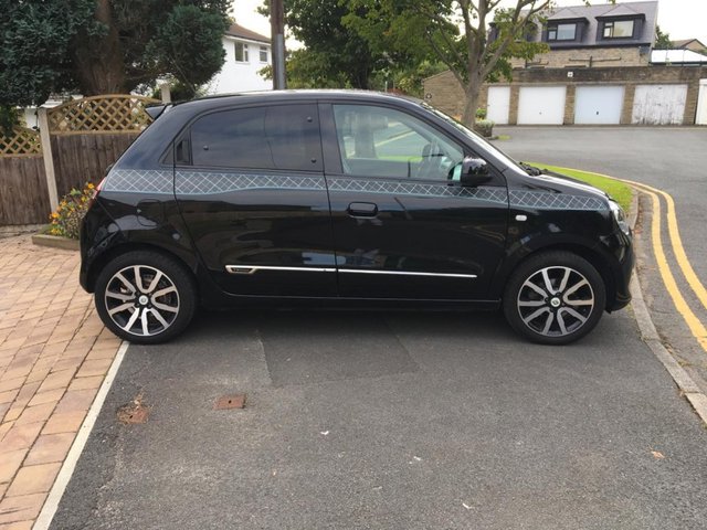  Renault Twingo, SATNAV, pan roof,  miles only