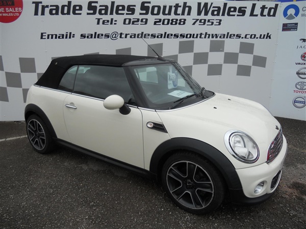Mini Convertible 1.6 One 2dr PEPPER AND MEDIA PACK SERVICE
