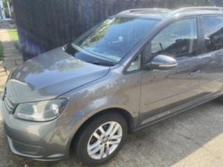 Low mileage 7-seater with lots of extras!