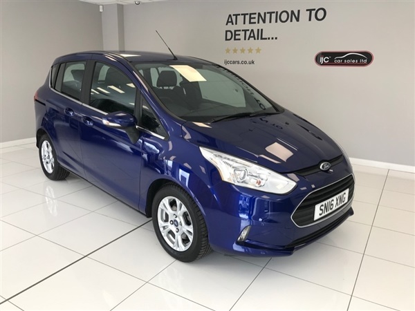 Ford B-MAX ZETEC AUTOMATIC WITH JUST  MILES AND HIGHER