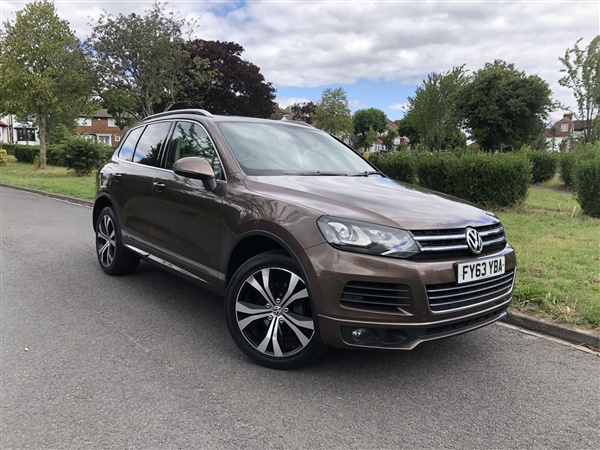 Volkswagen Touareg 3.0 V6 TDI 245 R Line 5dr Tip Auto