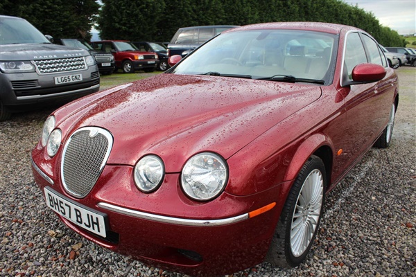 Jaguar S-Type 2.7 D V6 SE 4dr