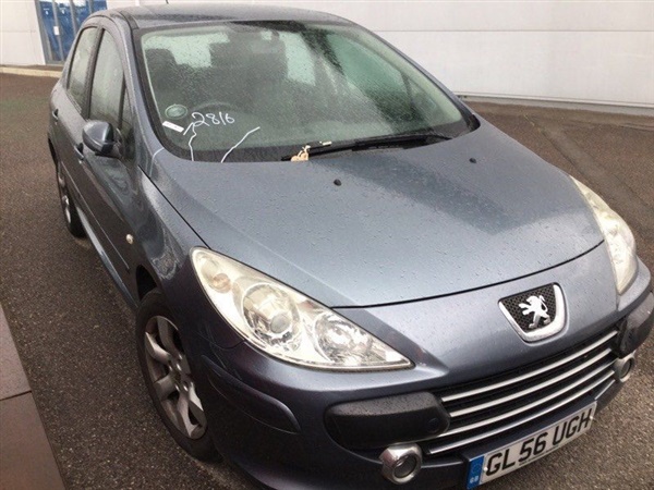 Peugeot v S Tiptronic 5dr