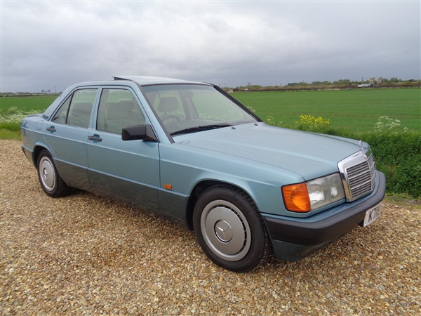 Mercedes-Benz E 1.8 4dr Auto