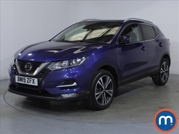 Nissan Qashqai 1.3 DiG-T N-Connecta 5dr [Glass Roof Pack]