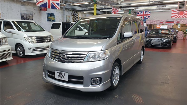 Nissan Serena AUTOMATIC 8 SEATER READY TO GO