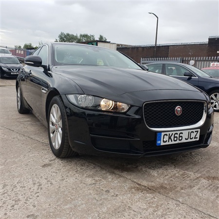 Jaguar XE 2.0 PRESTIGE 4d 161 BHP