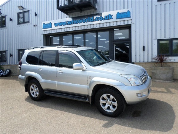 Toyota Landcruiser 3.0 D-4D LWB LC5 8 SEATER AUTOMATIC