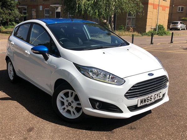 Ford Fiesta 5Dr Zetec White Edition PS