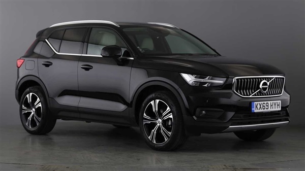 Volvo XC40 (Convenience Pack, Privacy Glass, Smartphone