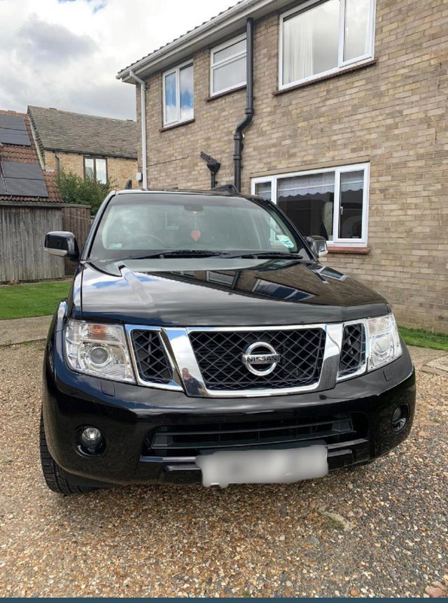 Nissan Pathfinder Teckna 2.5 Diesel