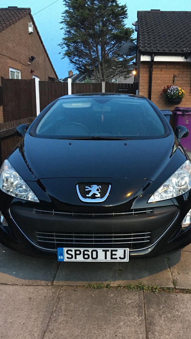 Peugeot 208cc convertible