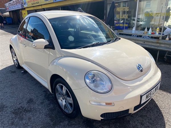 Volkswagen Beetle 1.6 Luna 3dr